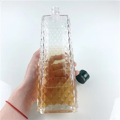 750 ml 680 g Szklana butelka w kształcie trapezu do pakowania brandy