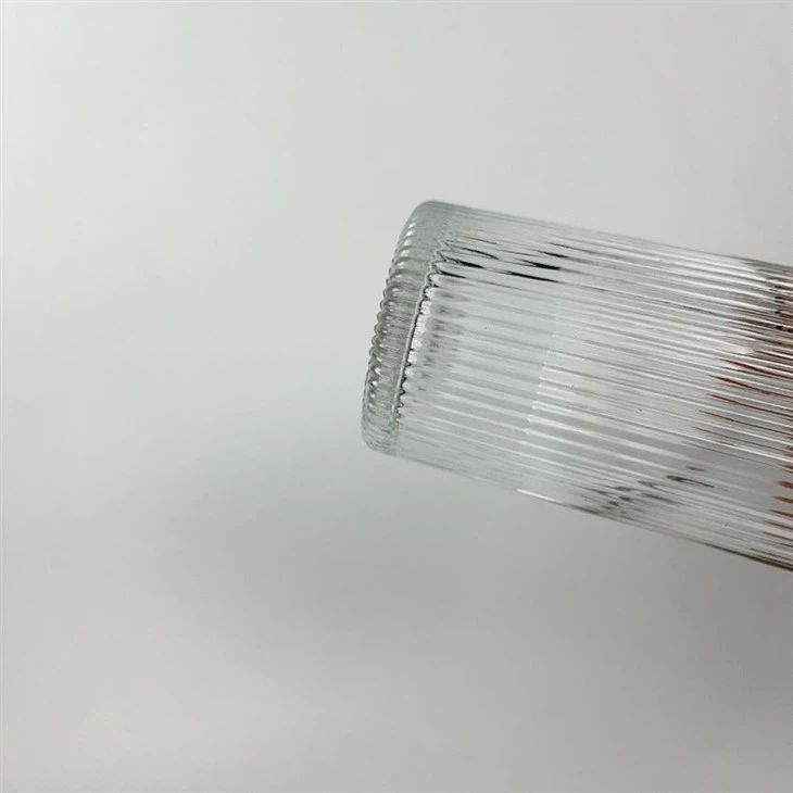 High Transparent 700ml Non-slip Design Easy To Hold Glass Bottles With Vertical Stripes