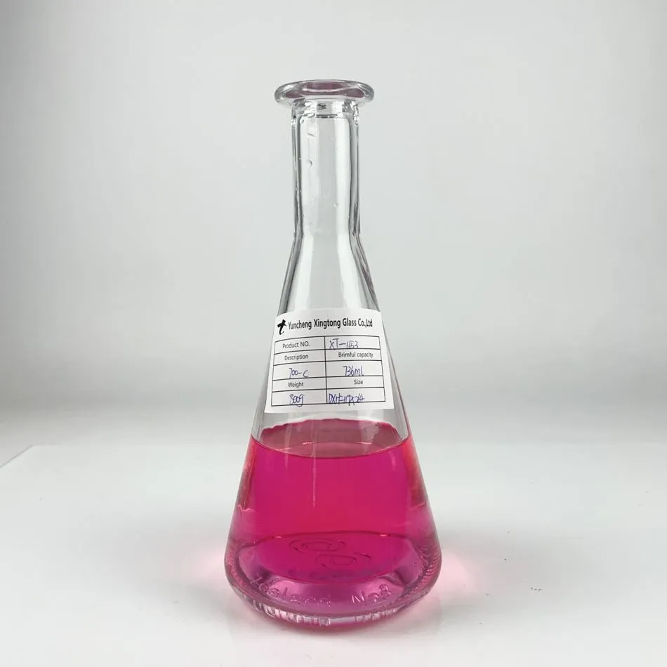 Butelka szklana z kolby stożkowej z korkiem